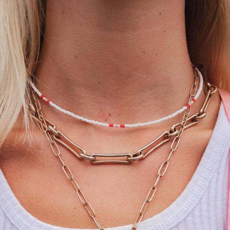 Rhimani White and Fuchsia Beaded Necklace
